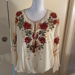 NWT - Chelsea & Violet blouse w elastic at waist. Fun and breezy.